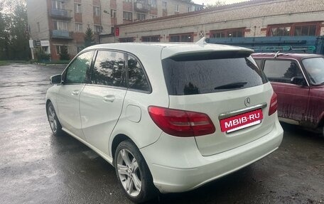 Mercedes-Benz B-Класс, 2013 год, 940 000 рублей, 3 фотография