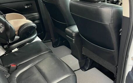 Mitsubishi Outlander III рестайлинг 3, 2015 год, 1 830 000 рублей, 15 фотография