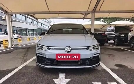 Volkswagen Golf VIII, 2022 год, 1 890 000 рублей, 2 фотография