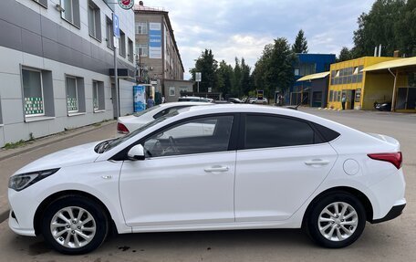 Hyundai Solaris II рестайлинг, 2021 год, 1 510 000 рублей, 3 фотография
