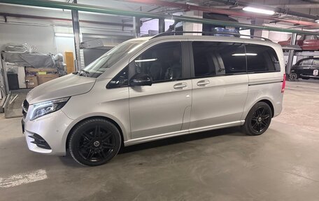 Mercedes-Benz V-Класс, 2022 год, 7 100 000 рублей, 2 фотография