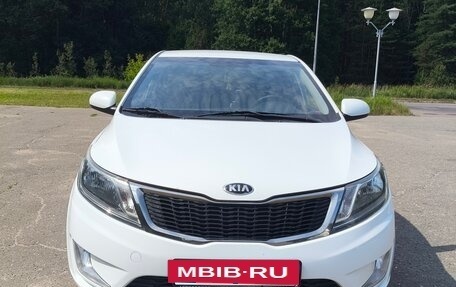 KIA Rio III рестайлинг, 2014 год, 960 000 рублей, 2 фотография