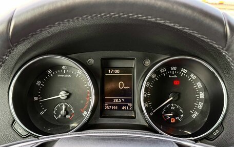 Skoda Yeti I рестайлинг, 2010 год, 1 249 000 рублей, 27 фотография