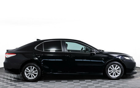 Toyota Camry, 2018 год, 2 390 000 рублей, 5 фотография