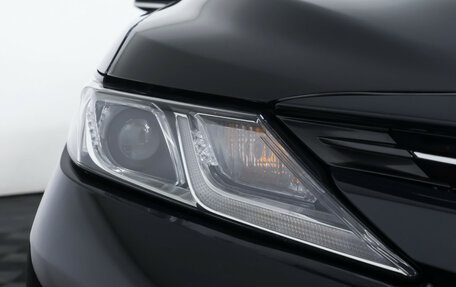 Toyota Camry, 2018 год, 2 390 000 рублей, 21 фотография