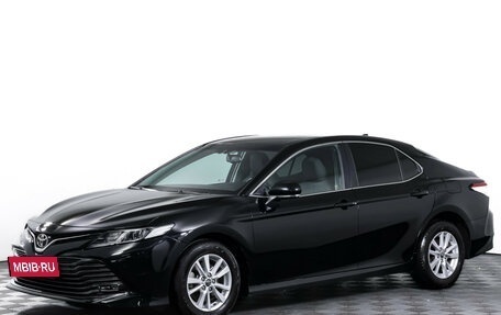 Toyota Camry, 2018 год, 2 390 000 рублей, 2 фотография