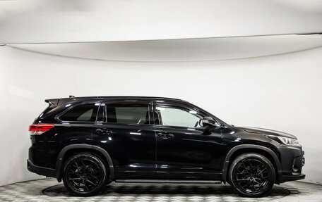 Toyota Highlander III, 2018 год, 3 349 000 рублей, 5 фотография