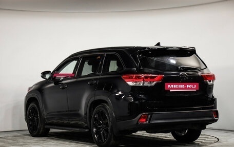 Toyota Highlander III, 2018 год, 3 349 000 рублей, 8 фотография