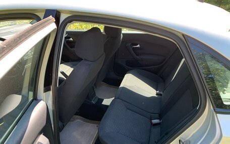 Volkswagen Polo VI (EU Market), 2011 год, 650 000 рублей, 2 фотография