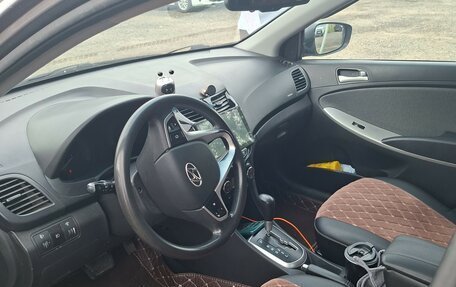 Hyundai Solaris II рестайлинг, 2011 год, 720 000 рублей, 6 фотография