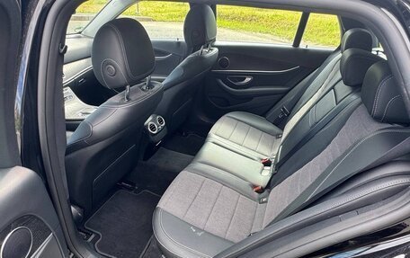 Mercedes-Benz E-Класс, 2022 год, 4 300 000 рублей, 18 фотография
