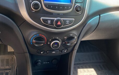 Hyundai Solaris II рестайлинг, 2013 год, 1 050 000 рублей, 6 фотография