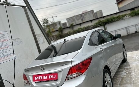 Hyundai Solaris II рестайлинг, 2013 год, 1 050 000 рублей, 4 фотография