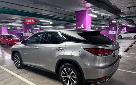 Lexus RX IV рестайлинг, 2020 год, 4 890 000 рублей, 6 фотография