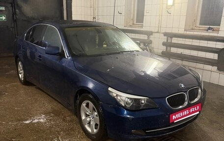 BMW 5 серия, 2004 год, 700 000 рублей, 2 фотография