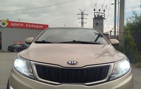 KIA Rio III рестайлинг, 2014 год, 900 000 рублей, 10 фотография
