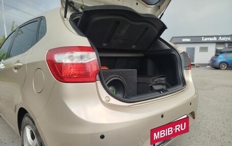 KIA Rio III рестайлинг, 2014 год, 900 000 рублей, 16 фотография
