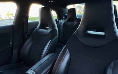 Mercedes-Benz CLA, 2019 год, 2 850 000 рублей, 14 фотография