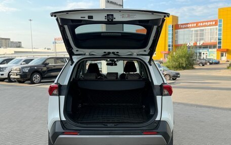 Toyota RAV4, 2020 год, 3 350 000 рублей, 7 фотография
