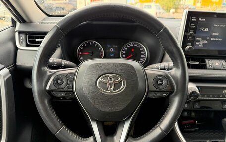 Toyota RAV4, 2020 год, 3 350 000 рублей, 16 фотография