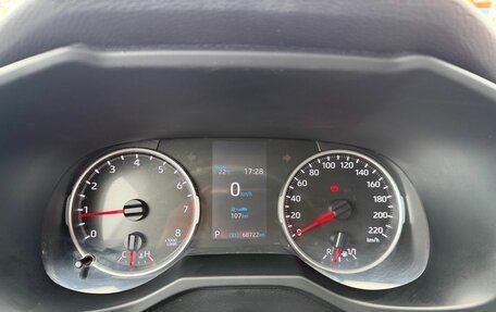 Toyota RAV4, 2020 год, 3 350 000 рублей, 17 фотография
