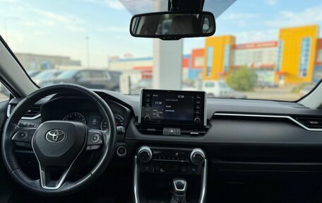 Toyota RAV4, 2020 год, 3 350 000 рублей, 26 фотография