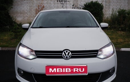 Volkswagen Polo VI (EU Market), 2013 год, 660 000 рублей, 1 фотография