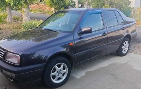 Volkswagen Vento, 1992 год, 220 000 рублей, 2 фотография