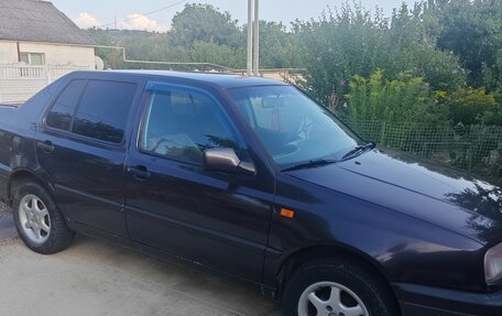 Volkswagen Vento, 1992 год, 220 000 рублей, 4 фотография