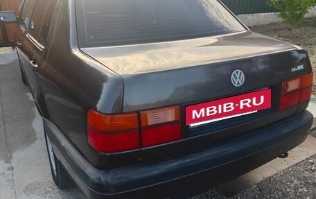 Volkswagen Vento, 1992 год, 220 000 рублей, 3 фотография