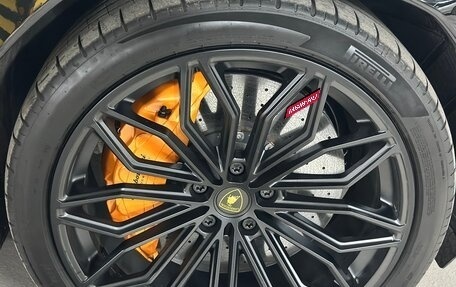 Lamborghini Urus I, 2025 год, 37 000 000 рублей, 6 фотография