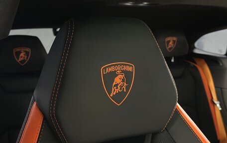 Lamborghini Urus I, 2025 год, 37 000 000 рублей, 35 фотография