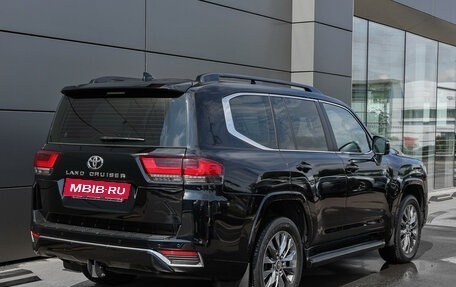 Toyota Land Cruiser, 2024 год, 12 900 000 рублей, 6 фотография