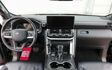 Toyota Land Cruiser, 2024 год, 12 900 000 рублей, 15 фотография