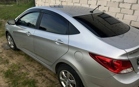Hyundai Solaris II рестайлинг, 2011 год, 650 000 рублей, 7 фотография