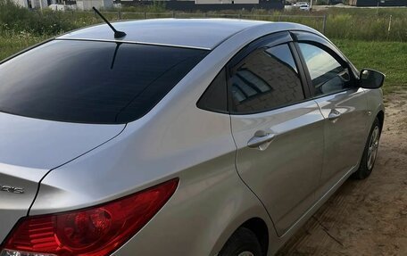 Hyundai Solaris II рестайлинг, 2011 год, 650 000 рублей, 4 фотография