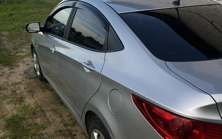 Hyundai Solaris II рестайлинг, 2011 год, 650 000 рублей, 9 фотография