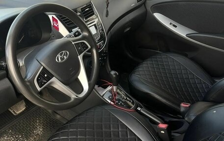 Hyundai Solaris II рестайлинг, 2011 год, 650 000 рублей, 6 фотография