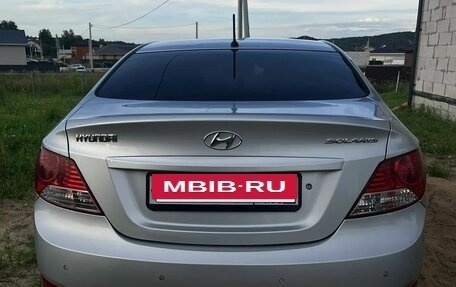 Hyundai Solaris II рестайлинг, 2011 год, 650 000 рублей, 3 фотография