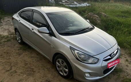 Hyundai Solaris II рестайлинг, 2011 год, 650 000 рублей, 5 фотография