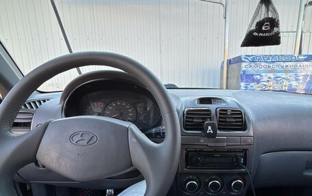 Hyundai Accent II, 2005 год, 320 000 рублей, 13 фотография