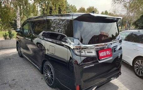 Toyota Vellfire II, 2019 год, 5 200 000 рублей, 3 фотография