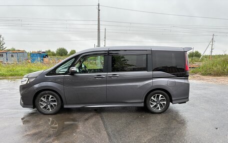 Honda Stepwgn IV, 2018 год, 2 050 000 рублей, 4 фотография