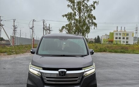 Honda Stepwgn IV, 2018 год, 2 050 000 рублей, 2 фотография