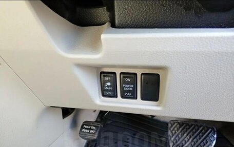 Nissan Serena IV, 2011 год, 1 080 000 рублей, 12 фотография