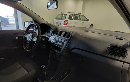 Volkswagen Polo VI (EU Market), 2013 год, 630 000 рублей, 15 фотография