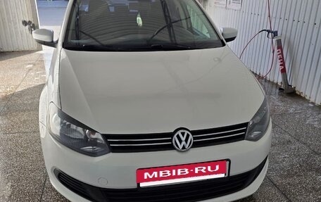 Volkswagen Polo VI (EU Market), 2012 год, 870 000 рублей, 2 фотография