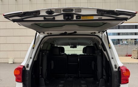 Toyota Land Cruiser 200, 2012 год, 3 200 000 рублей, 7 фотография
