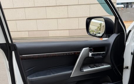 Toyota Land Cruiser 200, 2012 год, 3 200 000 рублей, 10 фотография
