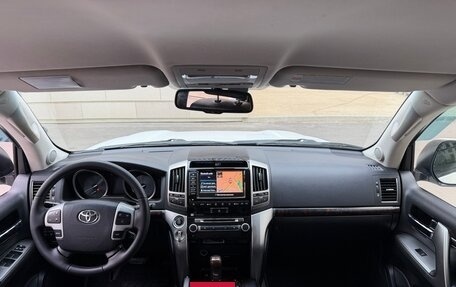 Toyota Land Cruiser 200, 2012 год, 3 200 000 рублей, 11 фотография